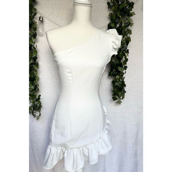 DO + BE White Ruffled One Sleeve Asymmetrical Mini Dress Small - Picture 2 of 14
